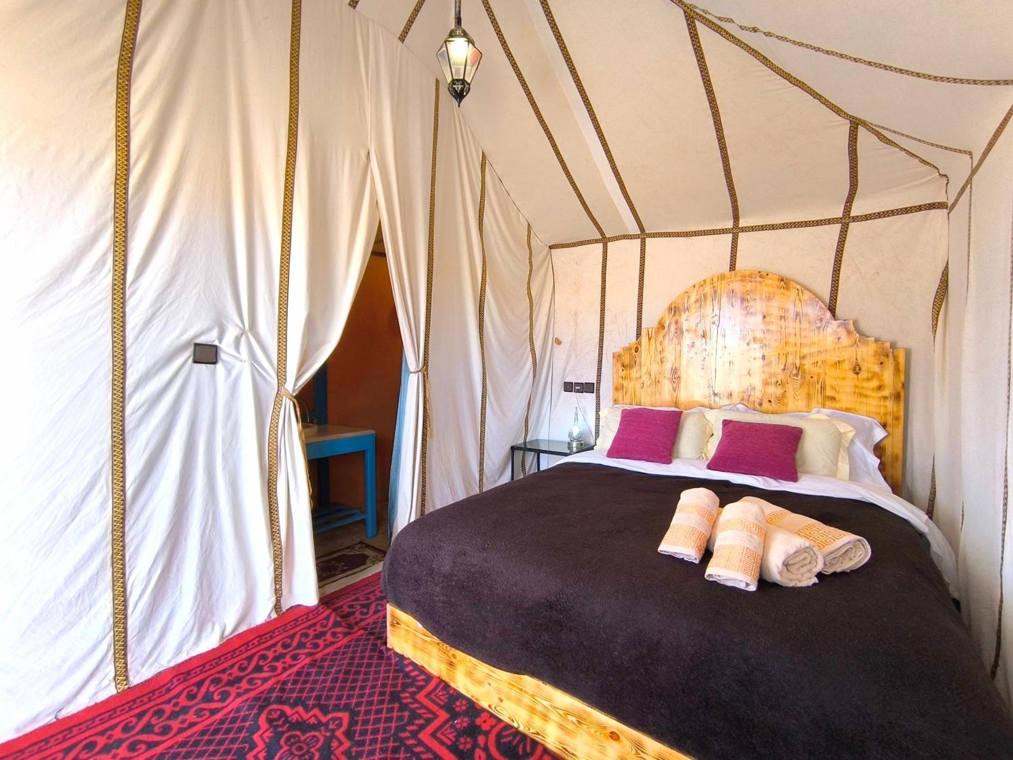 Готель Luxury Bega Camp Мерзуга Екстер'єр фото