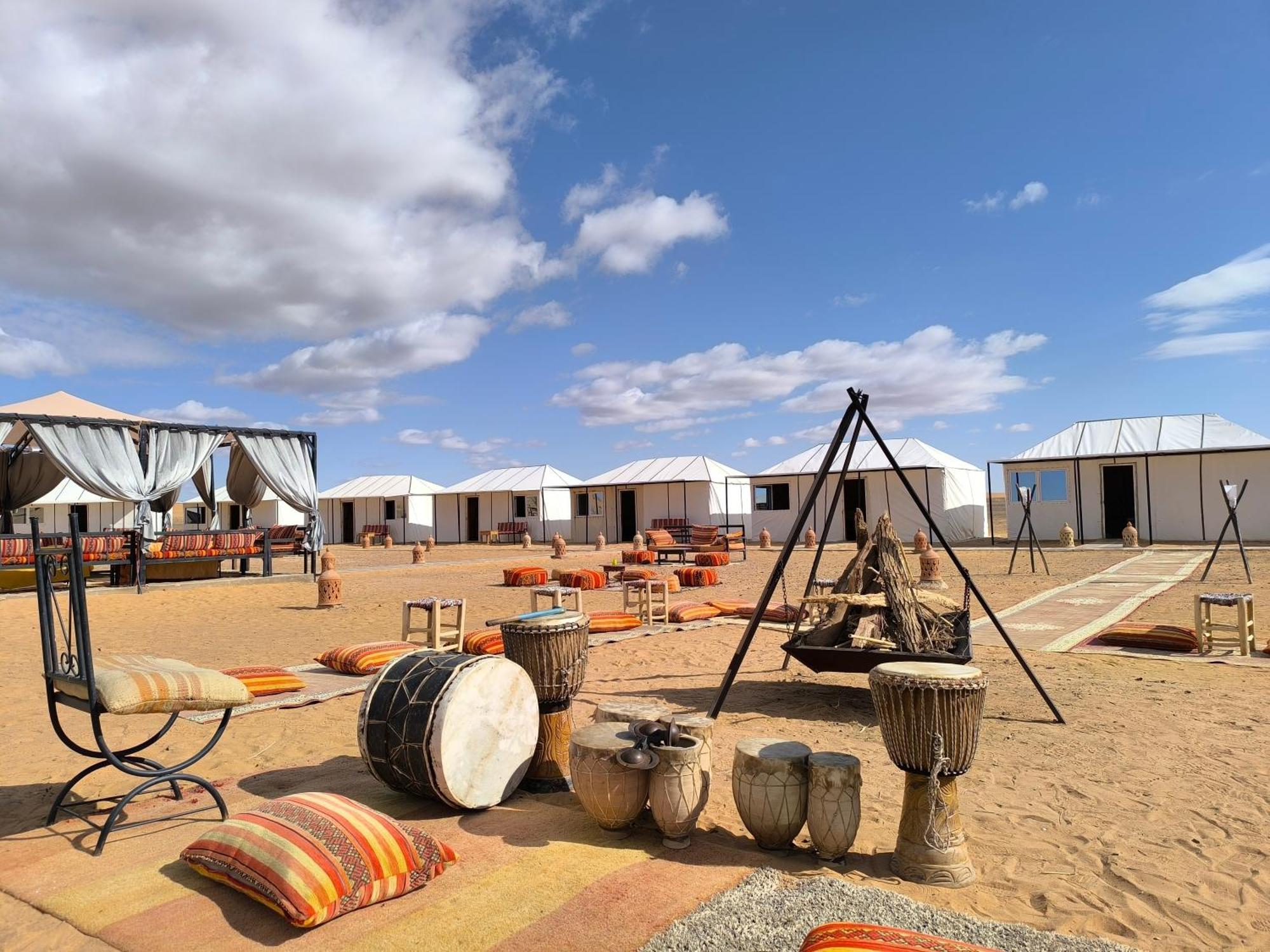 Готель Luxury Bega Camp Мерзуга Екстер'єр фото