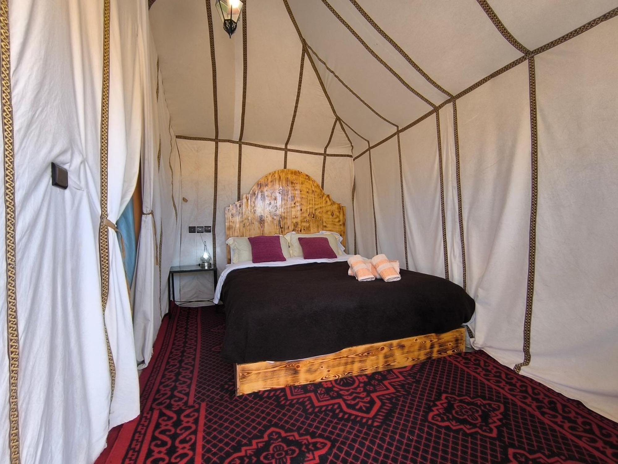 Готель Luxury Bega Camp Мерзуга Екстер'єр фото